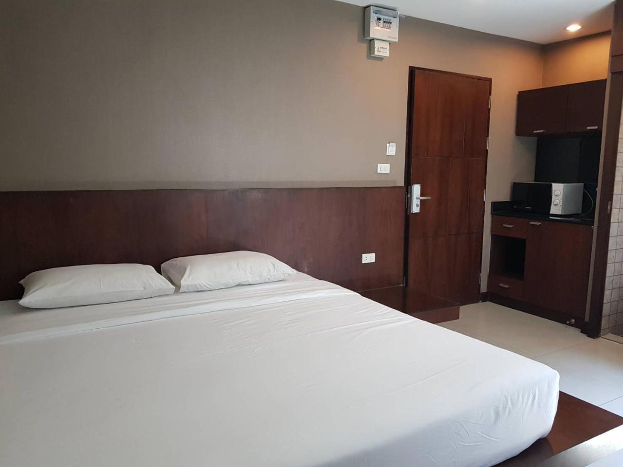 Escape Inn Pattaya Εξωτερικό φωτογραφία