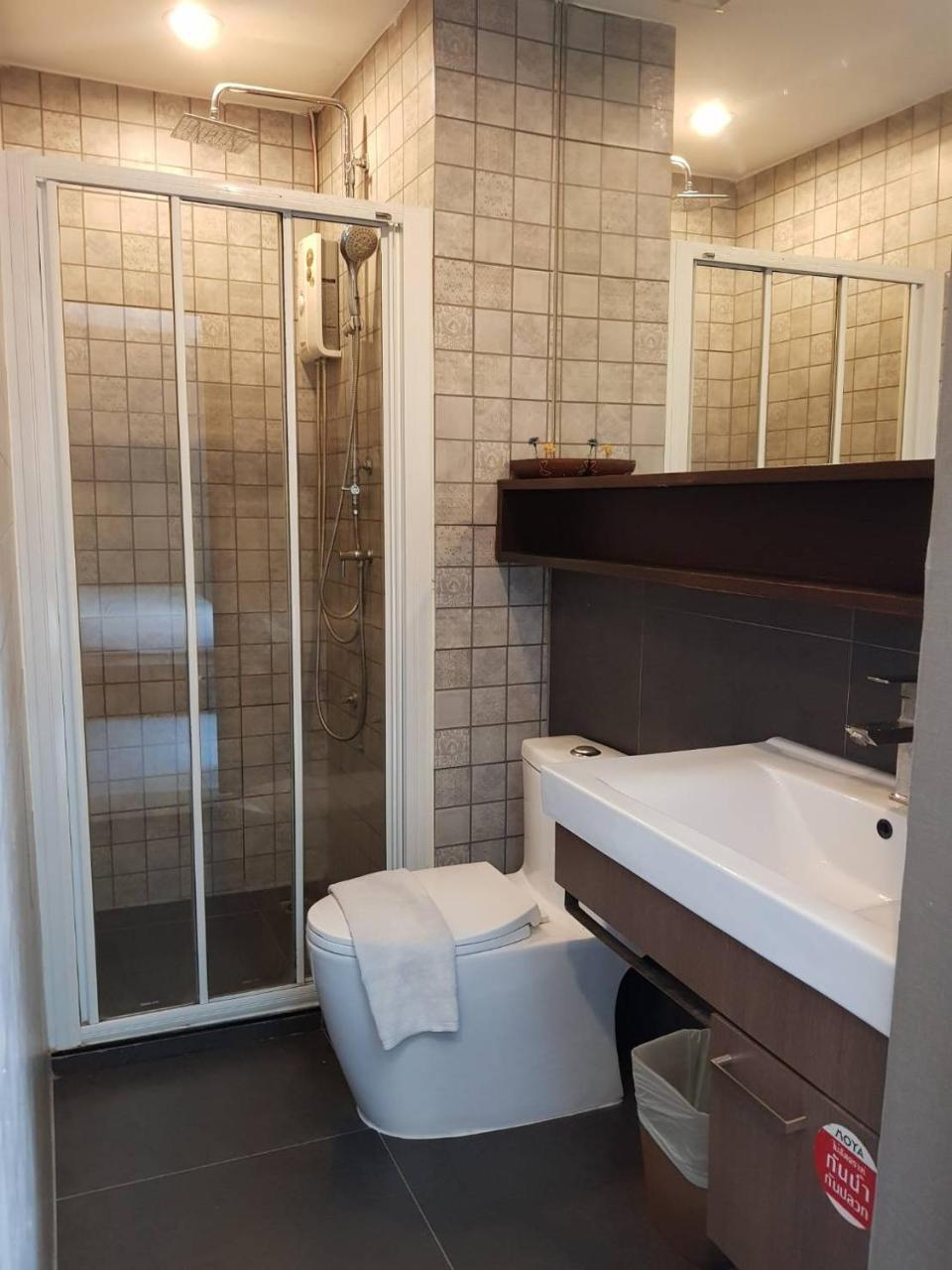 Escape Inn Pattaya Εξωτερικό φωτογραφία